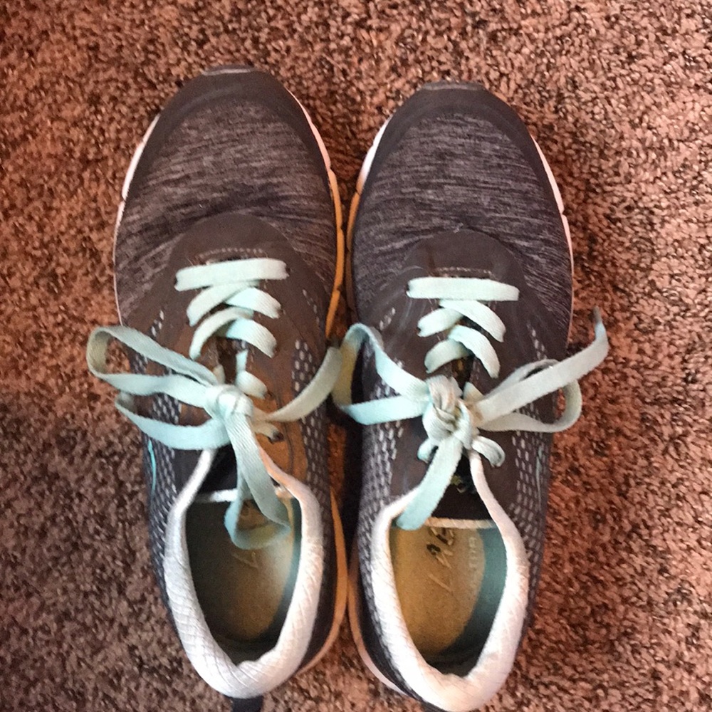 Running shoes